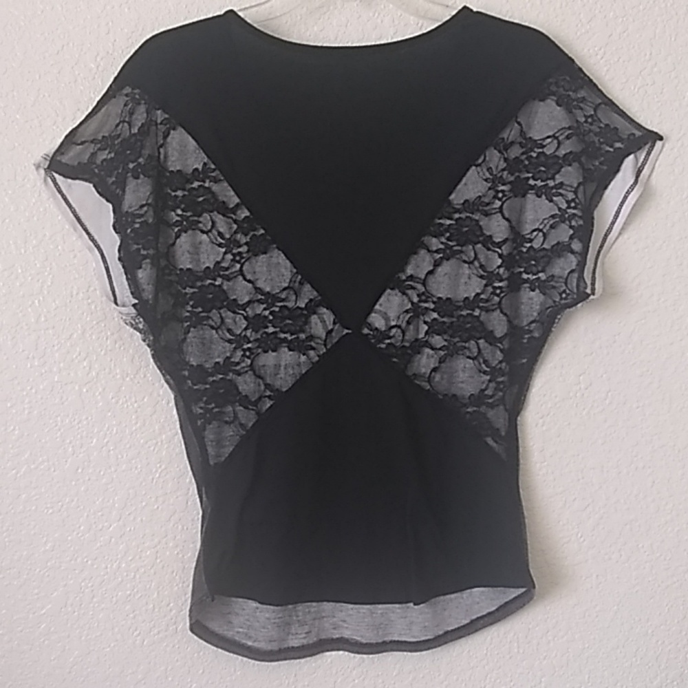FINAL MARKDOWN Ladies' Aran's Den Partial Lace Overlay Tee medium - Picture 7 of 7